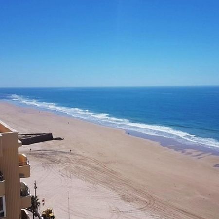 Romantica Vista Al Paseo Maritimo De Cadiz Cádis Exterior foto