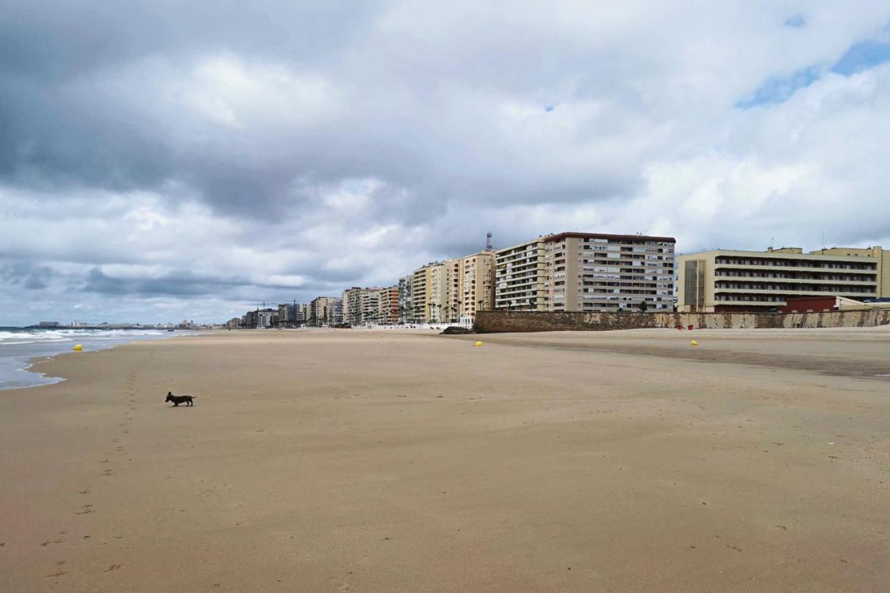 Romantica Vista Al Paseo Maritimo De Cadiz Cádis Exterior foto